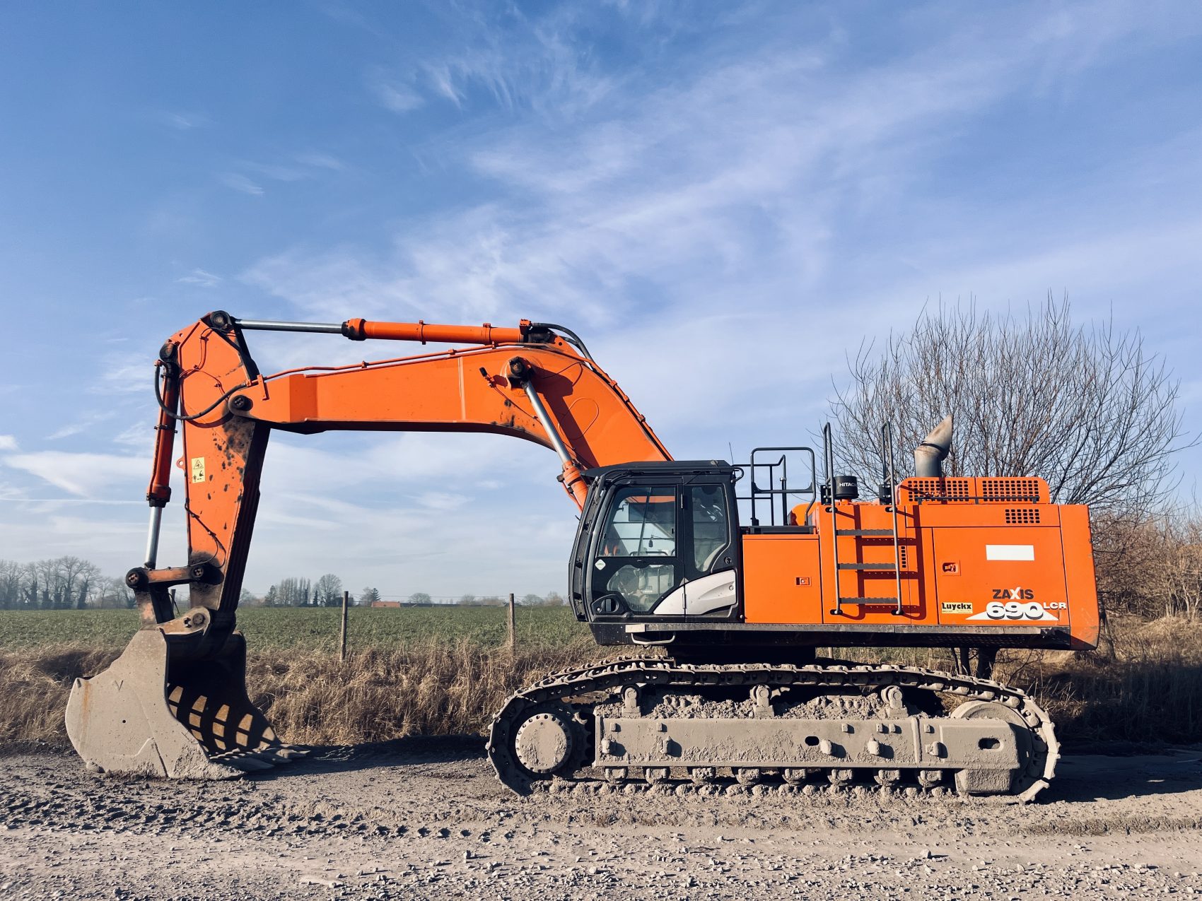 Hitachi ZX690LCR-6