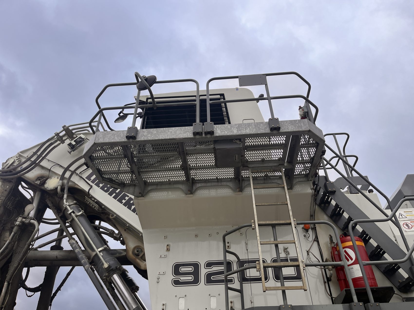 Liebherr R9200 FS CE & EPA