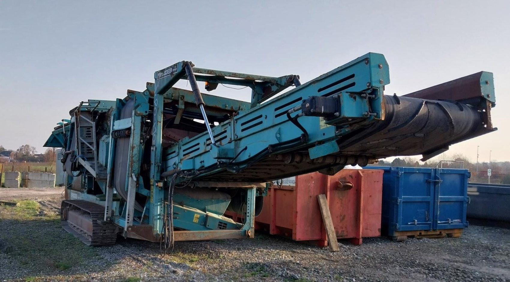 Powerscreen Warrior 1400