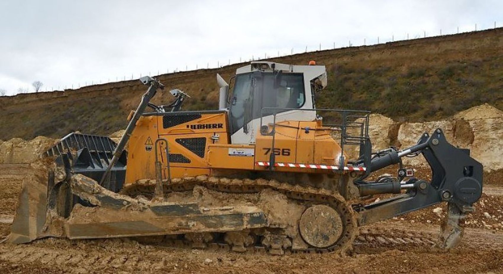 Liebherr PR766